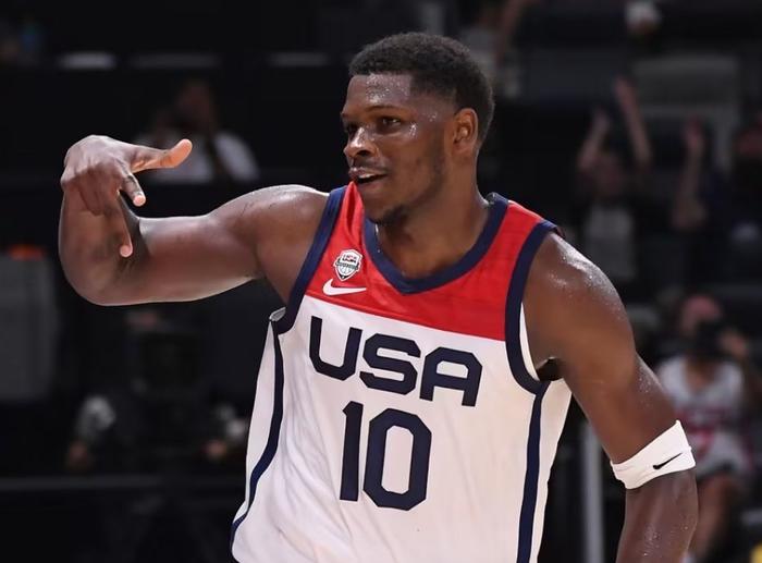 Doinb重返赛场，表现优异首场状态出色，快船观众沸腾！赛场气氛高涨